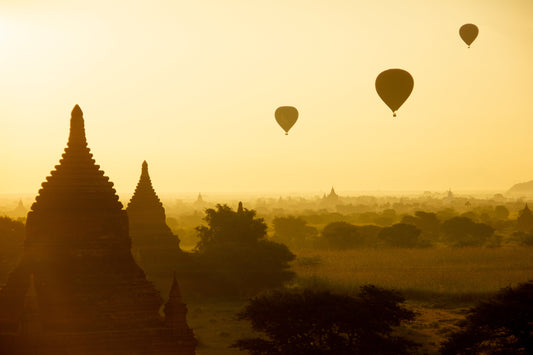 Emi Takahashi, Amanhecer em Bagan