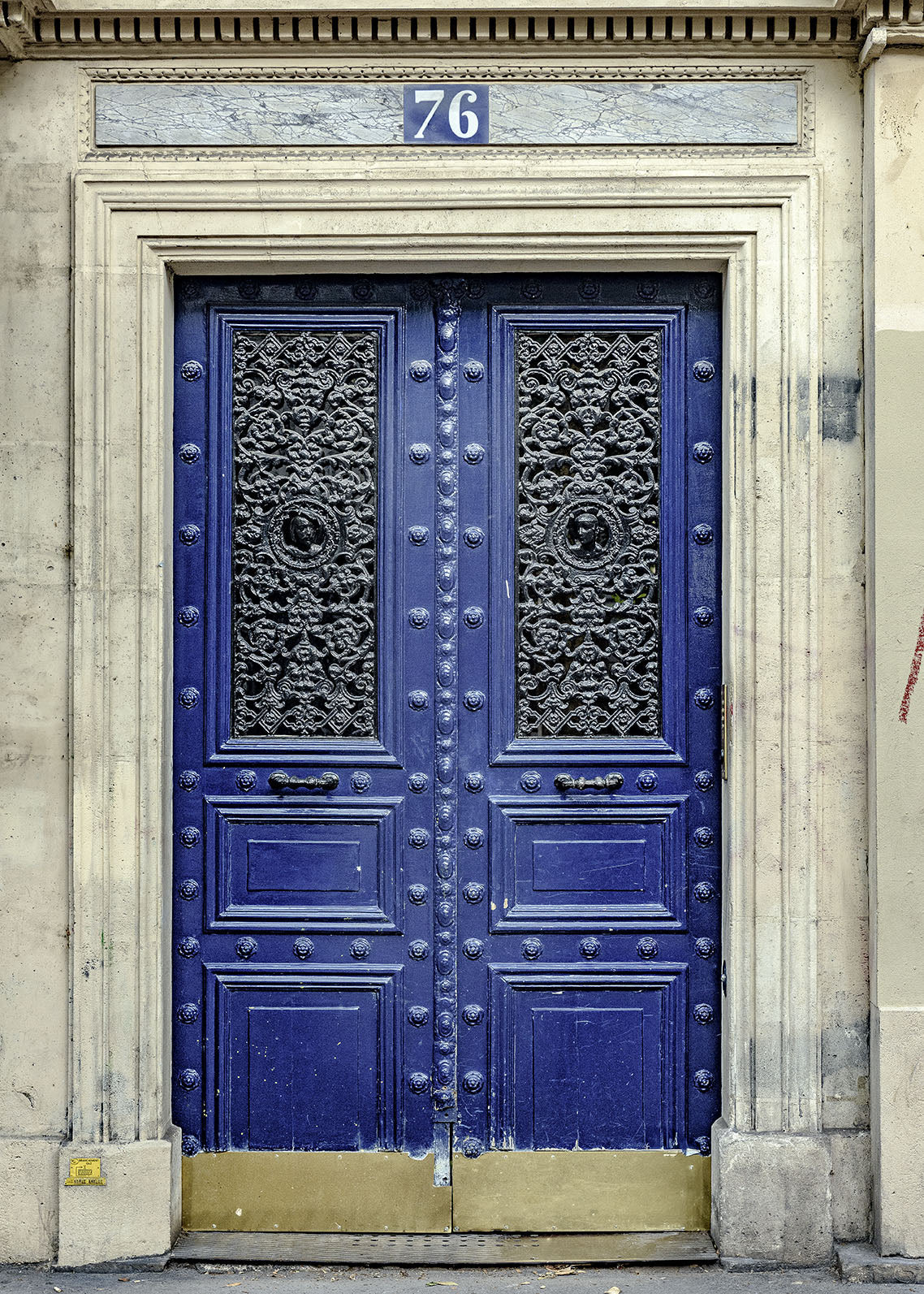 Andre G. Antunes, Porta 17